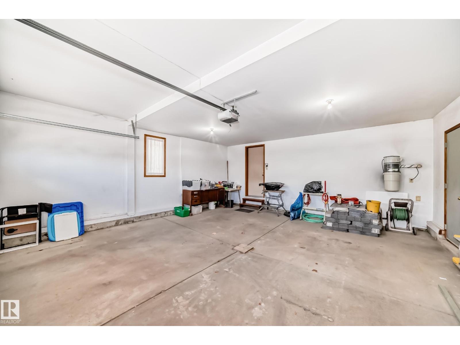 107 RIDGEMONT CR — photo 65