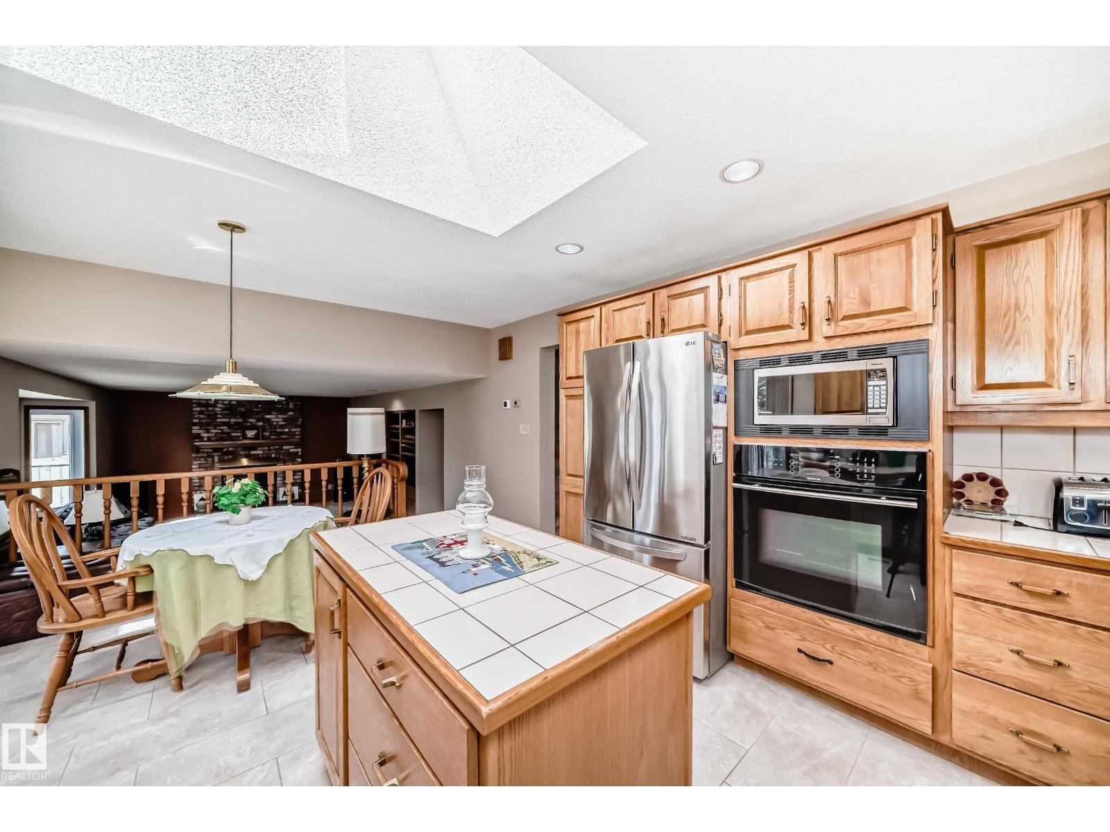 107 RIDGEMONT CR — photo 7