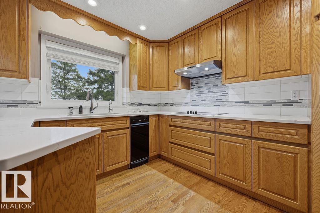 10 COLONIALE CO — photo 11