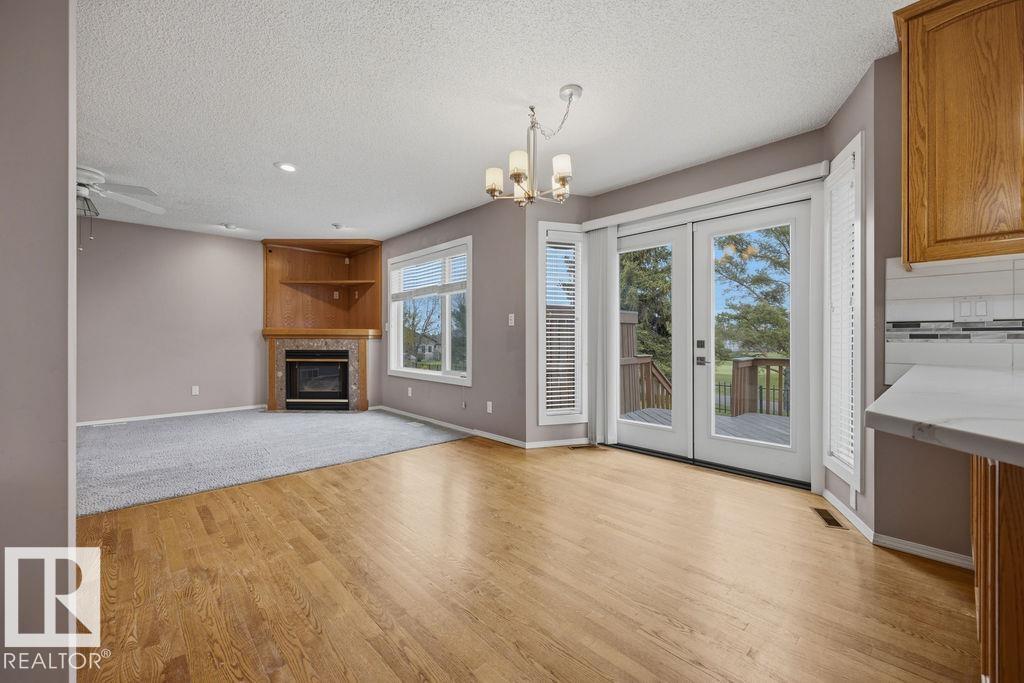 10 COLONIALE CO — photo 14