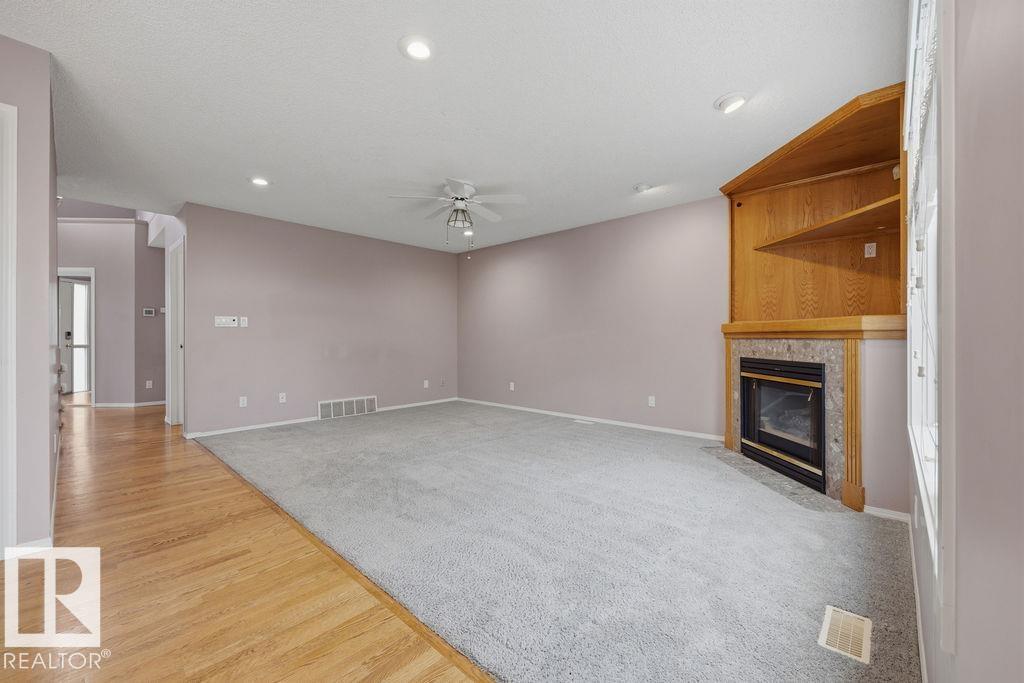 10 COLONIALE CO — photo 17