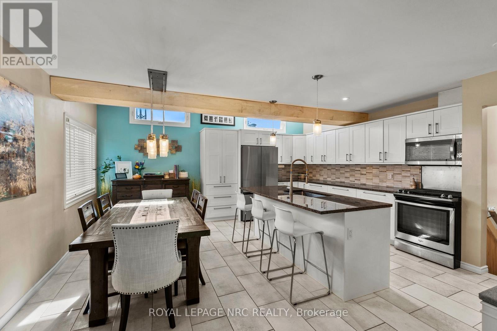 10 ANCASTER BOULEVARD - 11