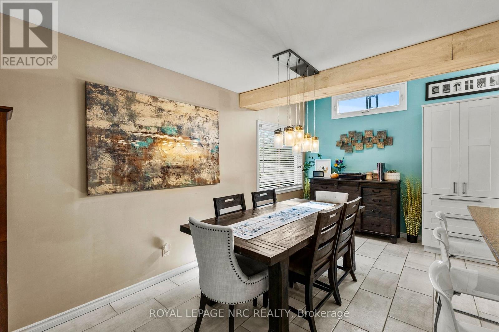 10 ANCASTER BOULEVARD - 17
