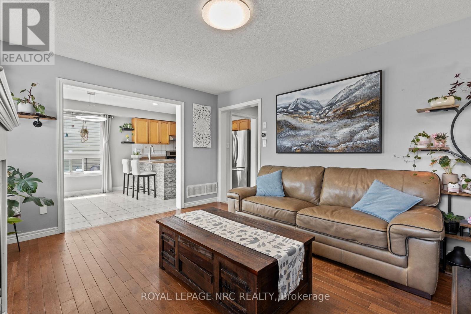 40 LONGFELLOW AVENUE - 9