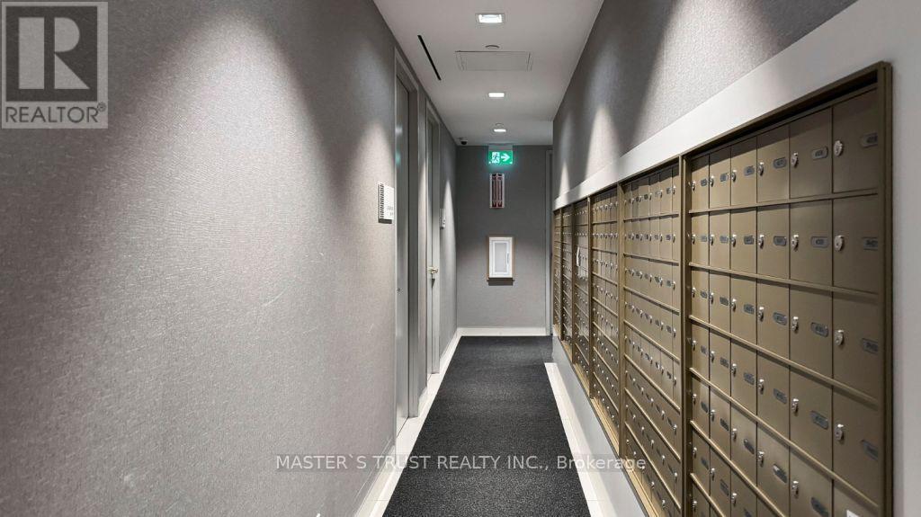 #4103 85 WOOD STREET - 37