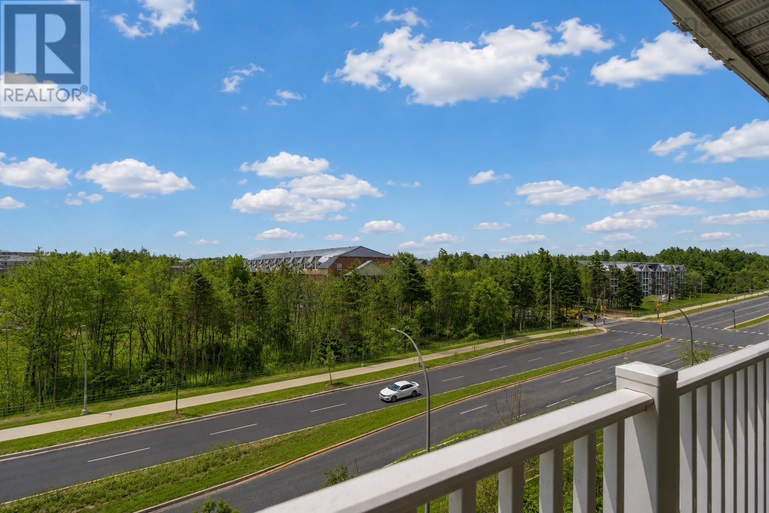 #403 15 Langbrae Drive - 17