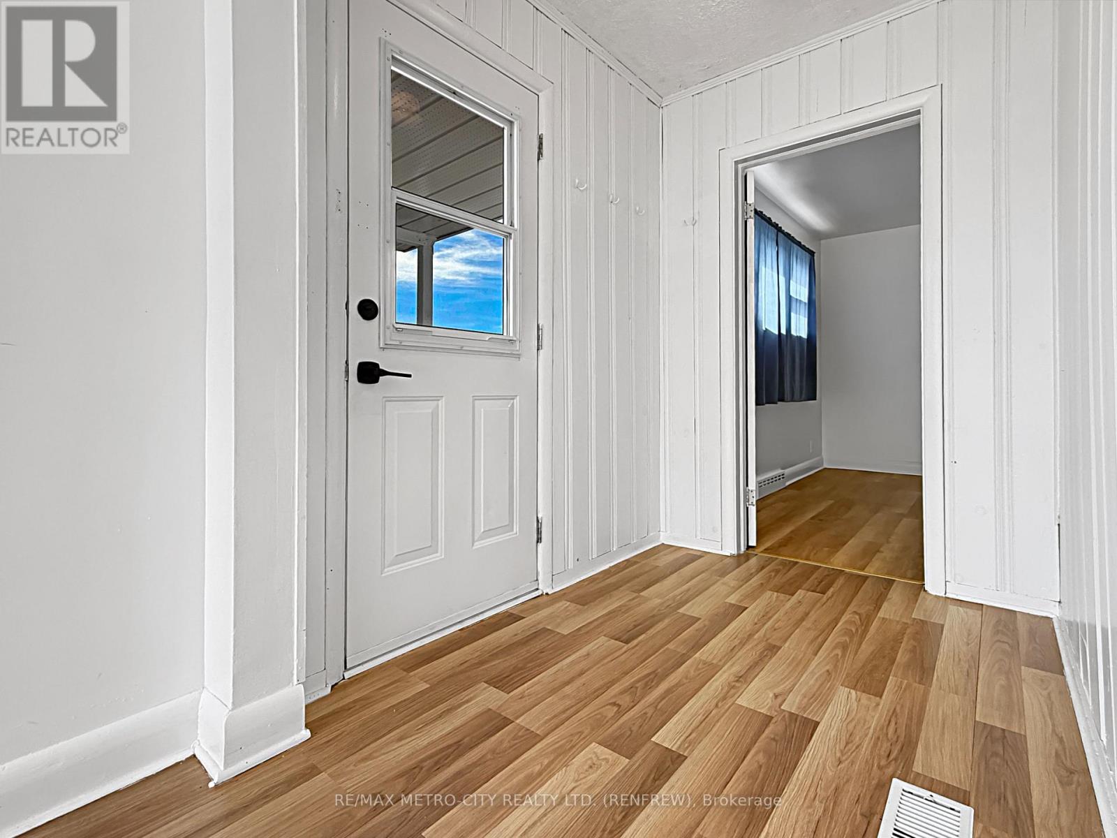 597 FORTINGTON STREET - 4