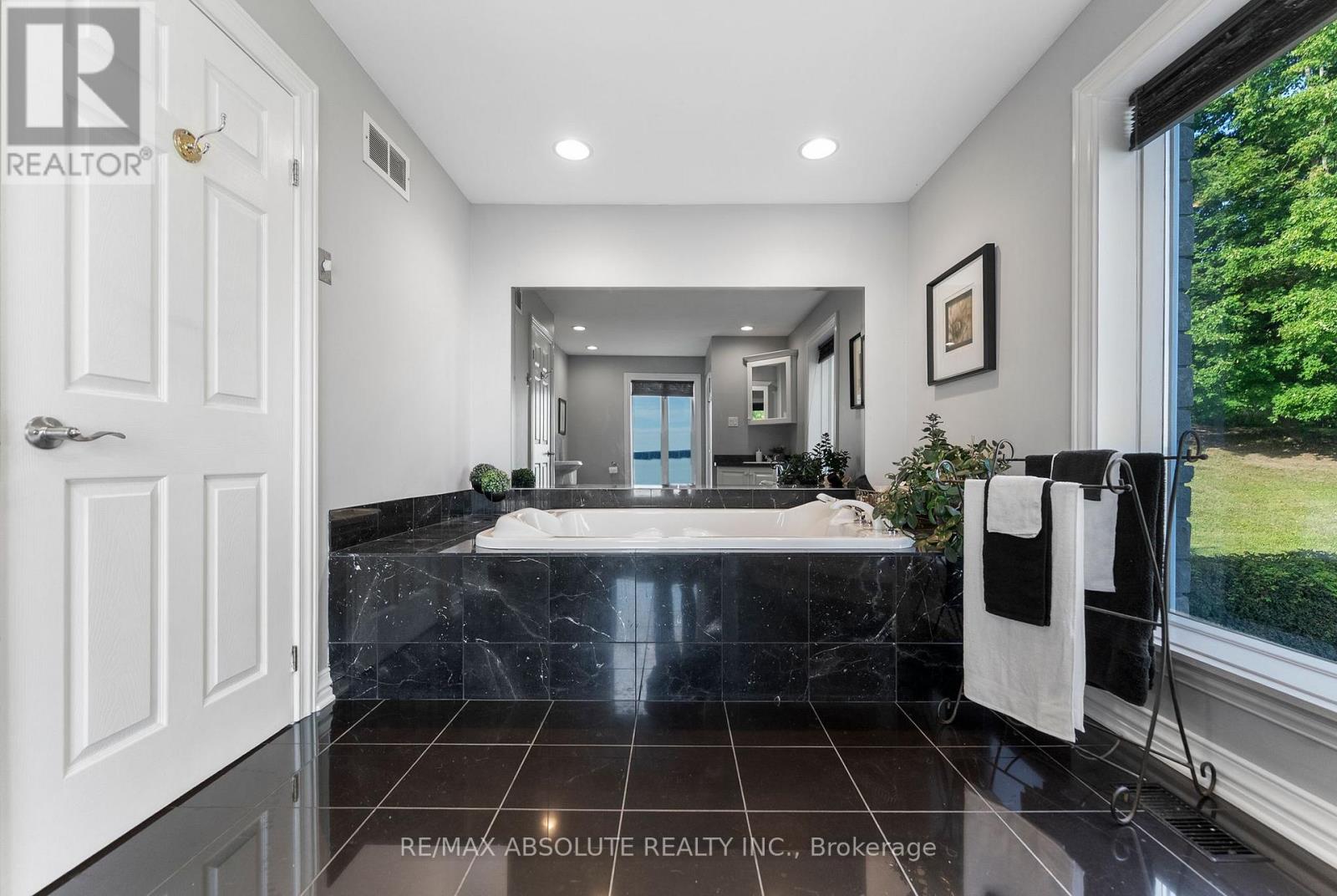 1724 RIVER ROAD - 21