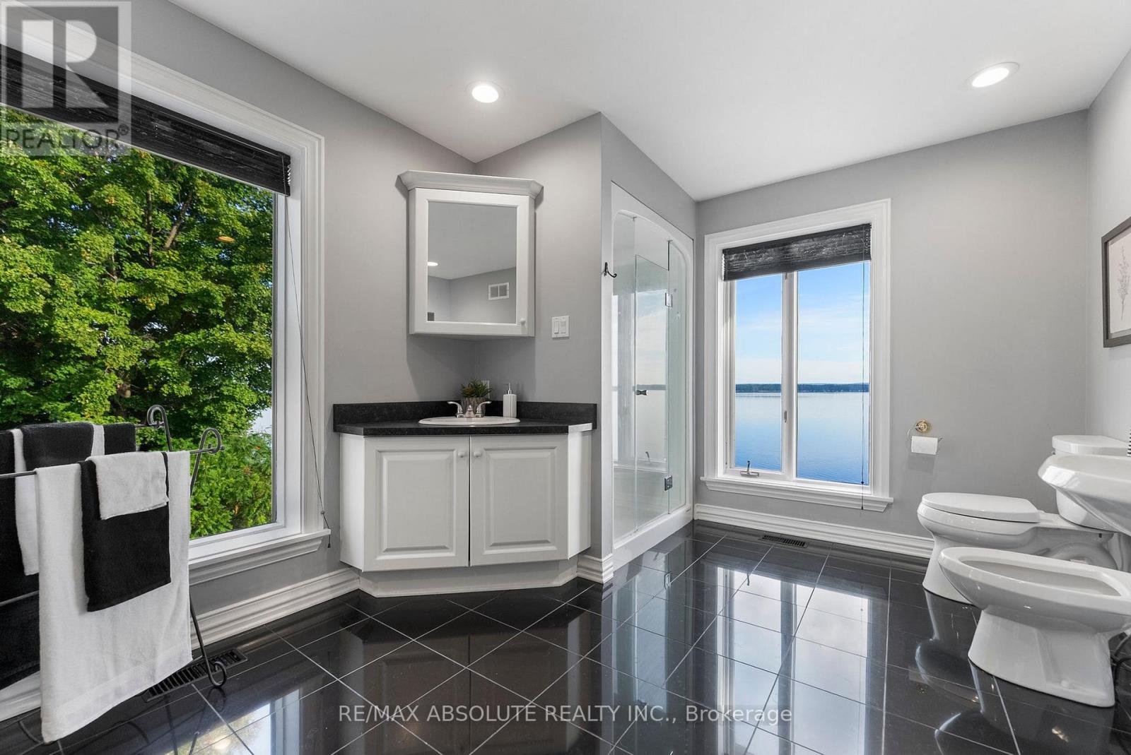 1724 RIVER ROAD - 22