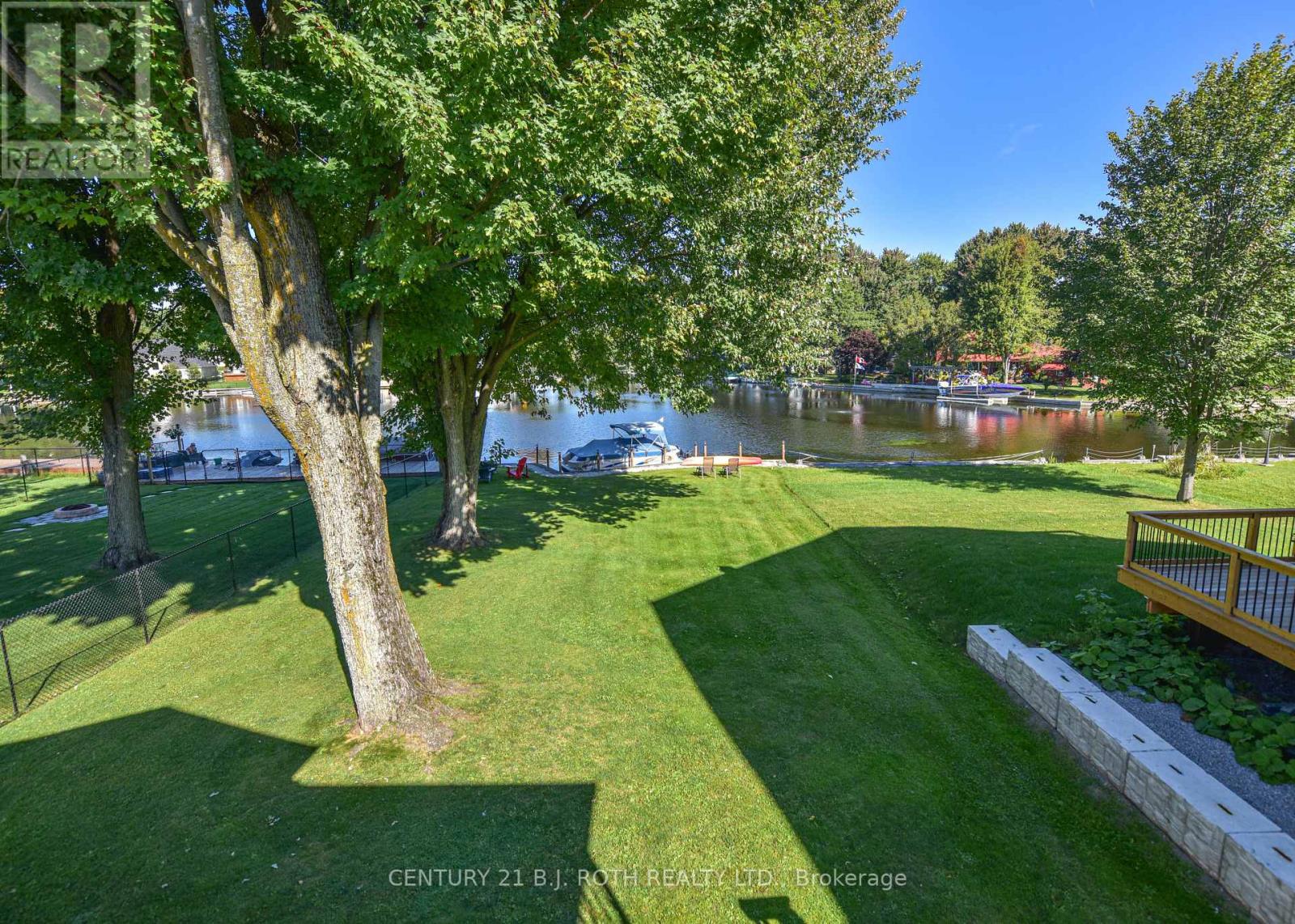 60 SIMCOE ROAD - 33