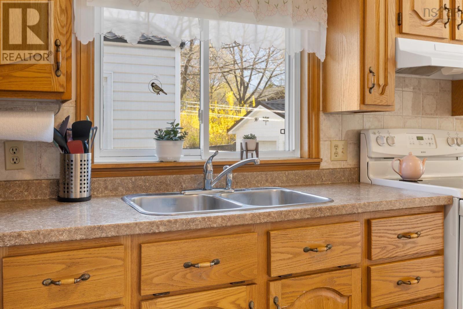 3568 Acadia Street - 16