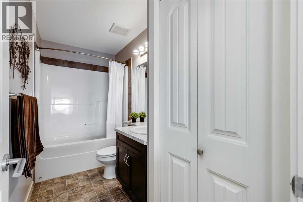 382 Williamstown Green NW - 31