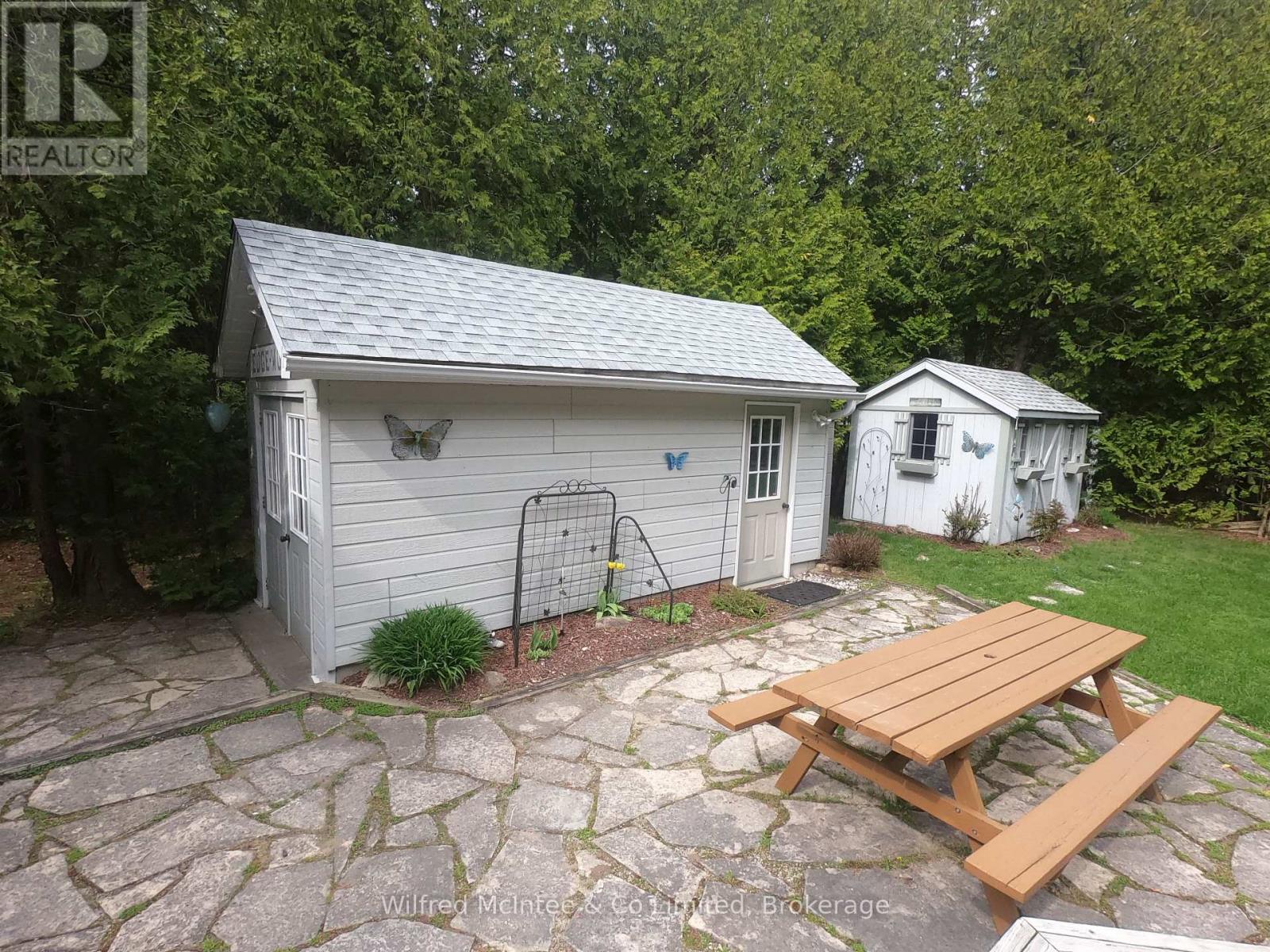 925 KING EDWARD AVENUE - 10