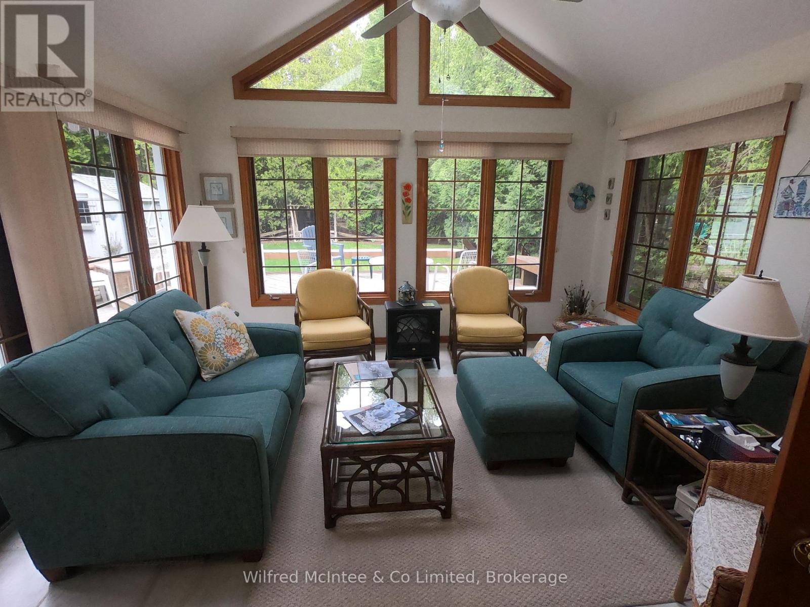 925 KING EDWARD AVENUE - 11