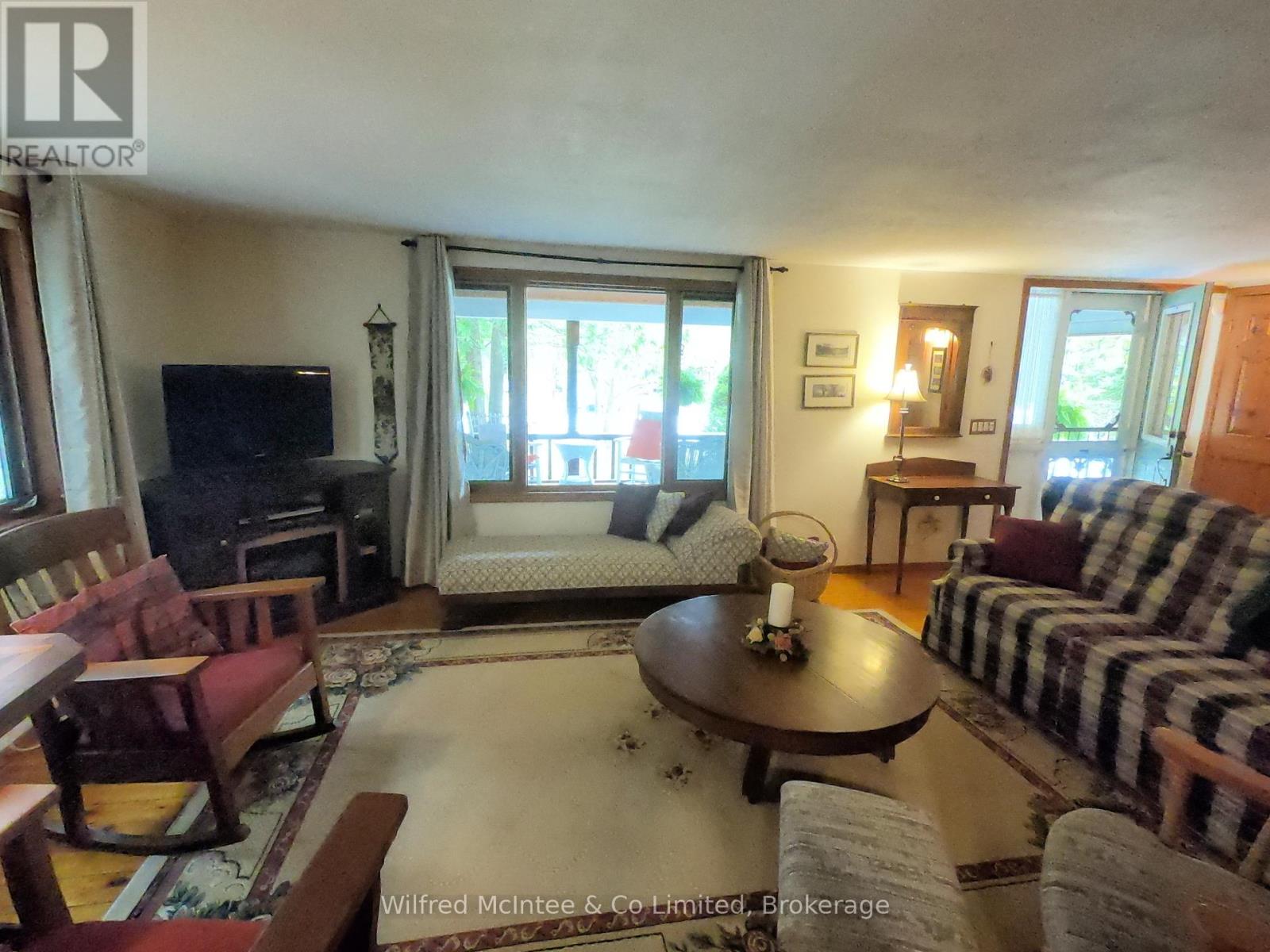 925 KING EDWARD AVENUE - 16