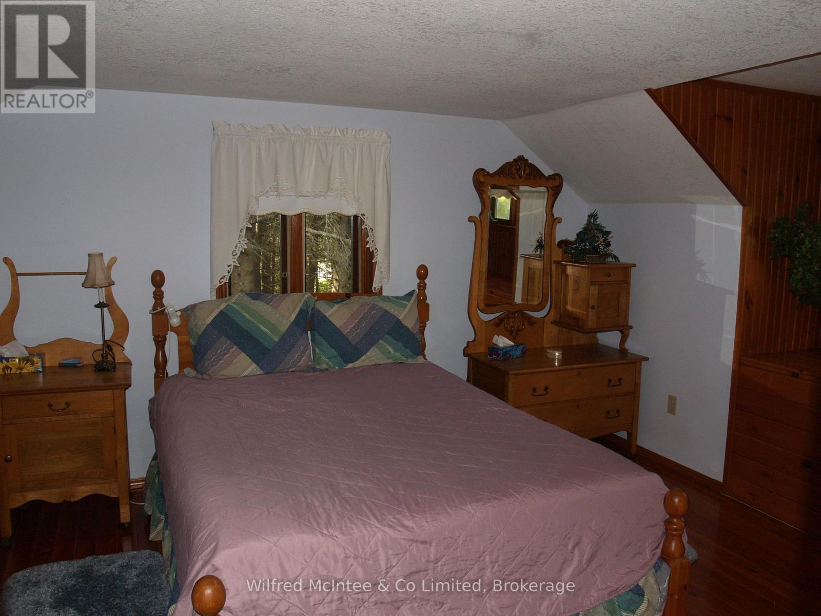 925 KING EDWARD AVENUE - 31