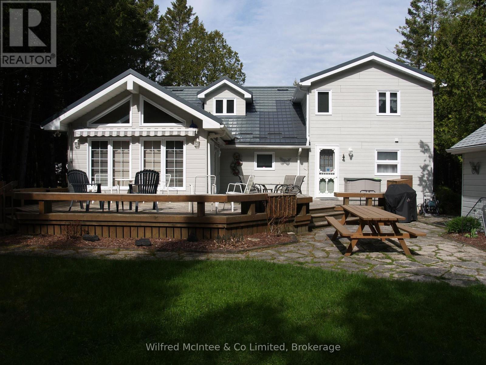 925 KING EDWARD AVENUE - 5