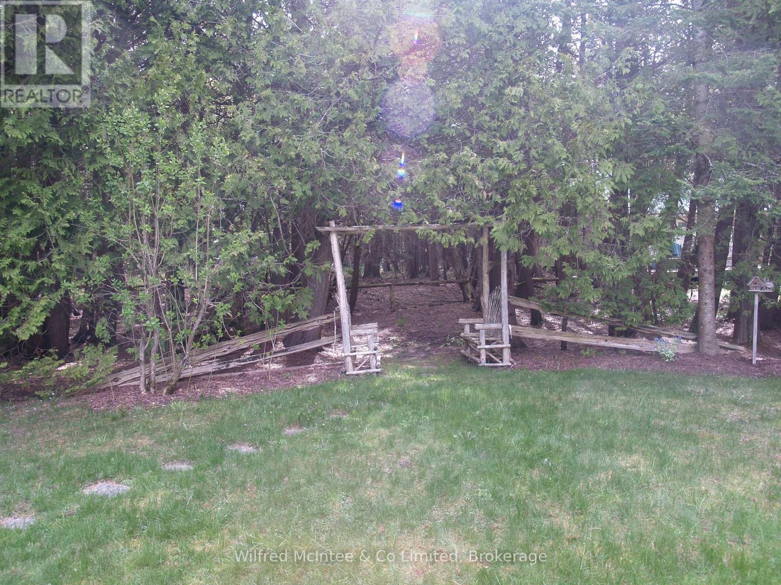 925 KING EDWARD AVENUE - 9