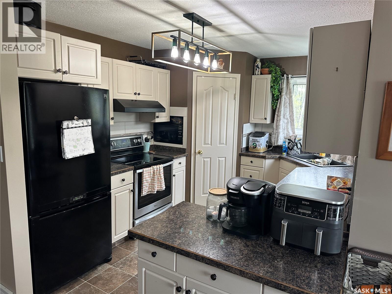 228 6th AVENUE N - 23
