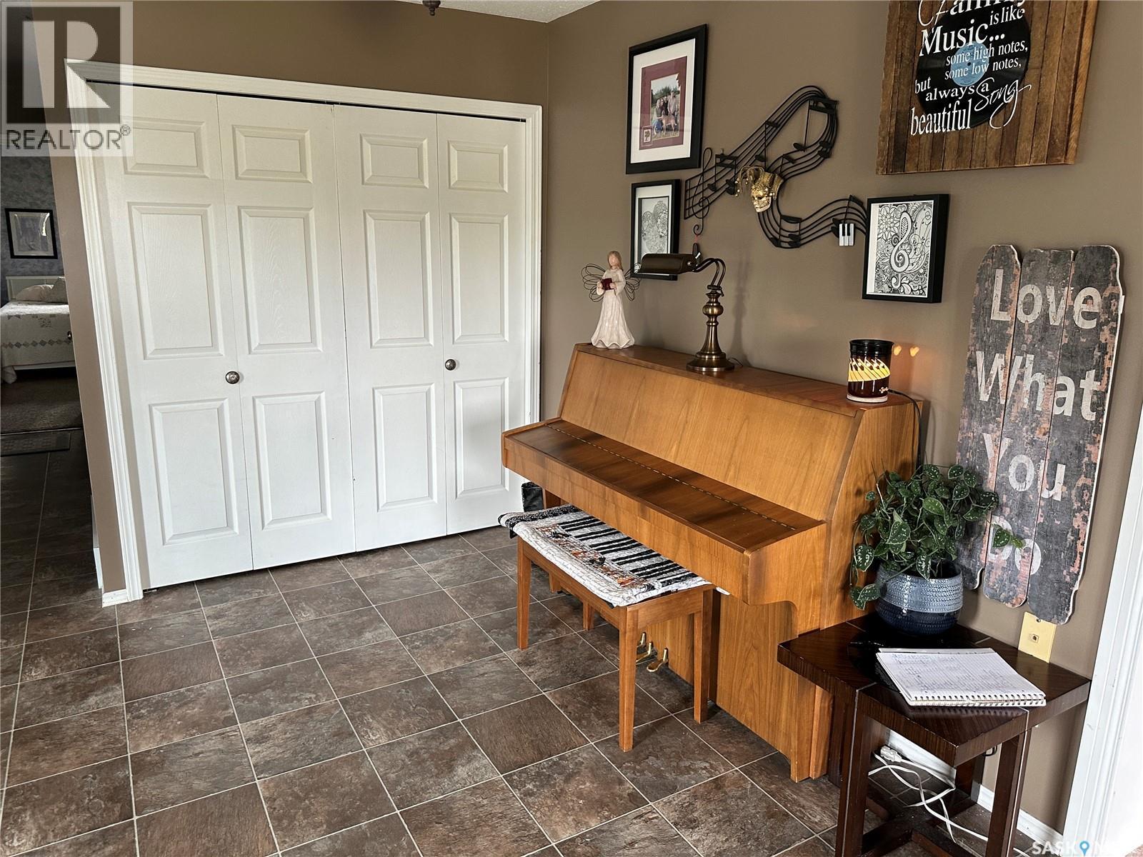 228 6th AVENUE N - 30