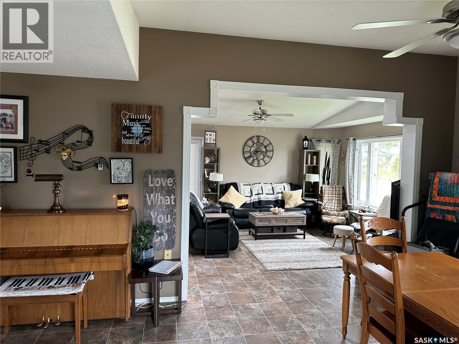 228 6th AVENUE N - 32