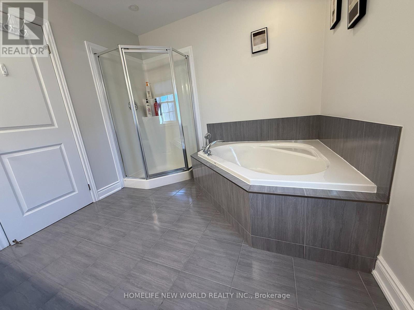 724 JAMES SWEETMAN AVENUE - 28
