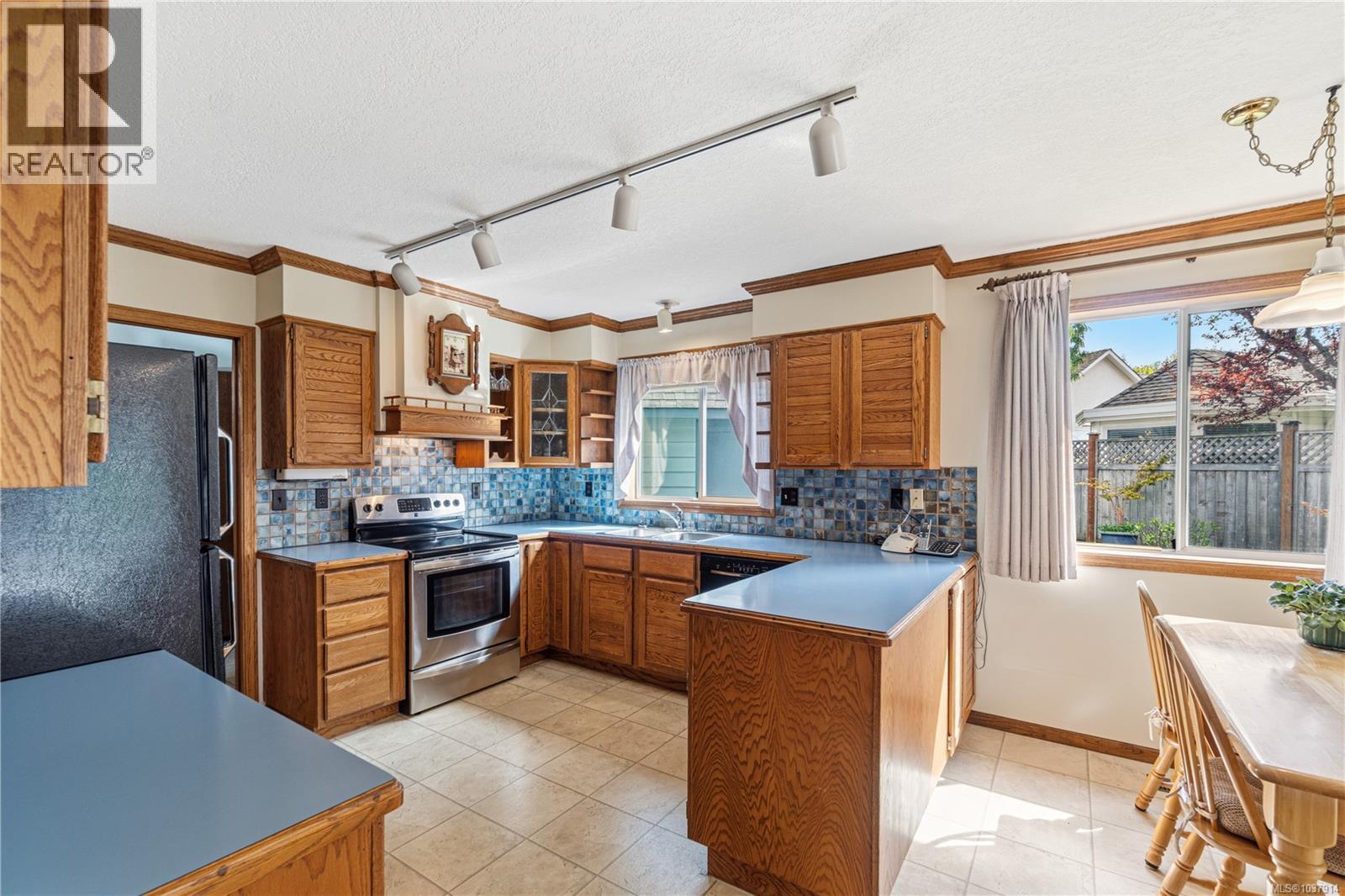 1156 Wedgewood Close, Qualicum Beach