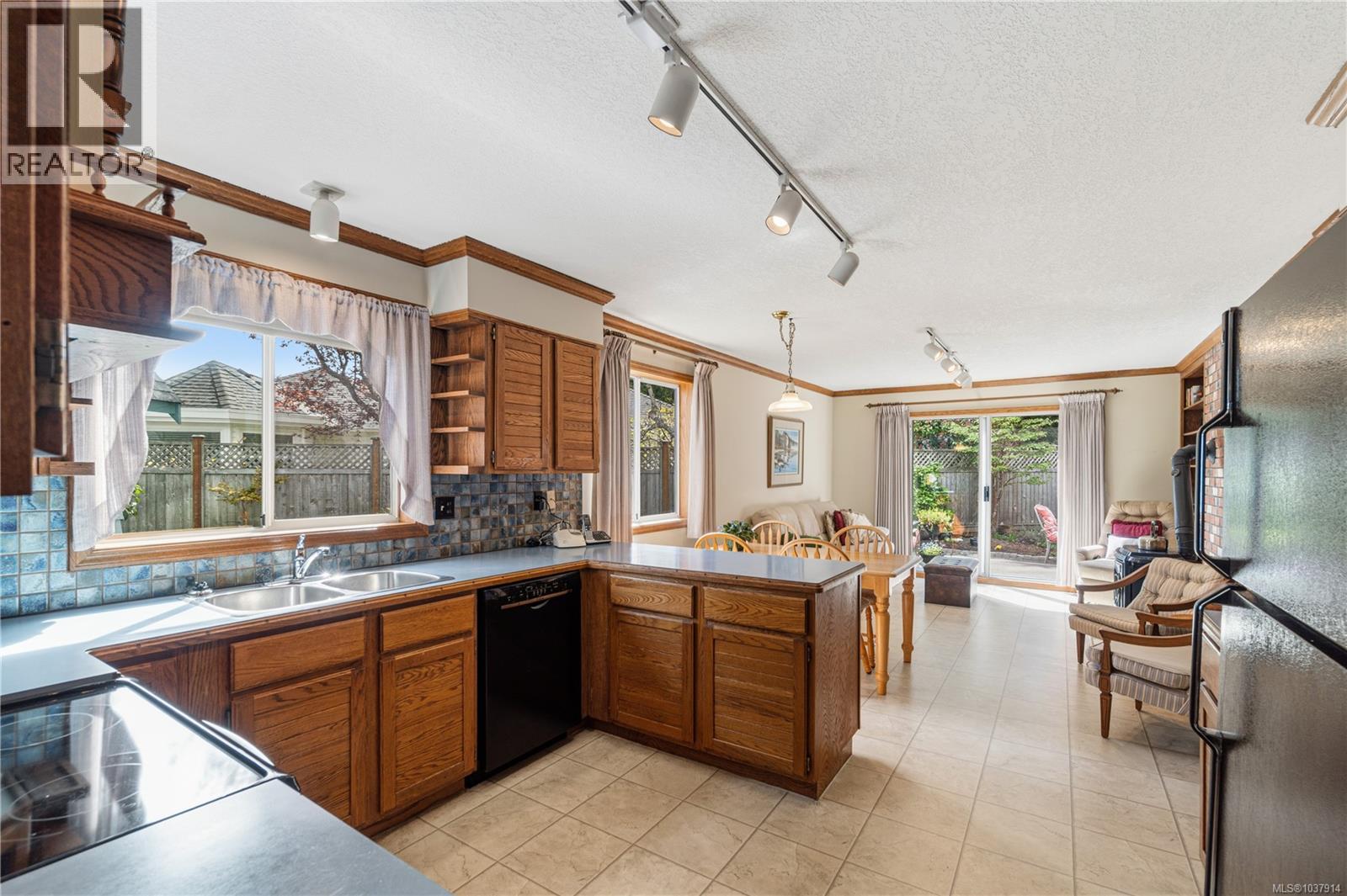 1156 Wedgewood Close, Qualicum Beach