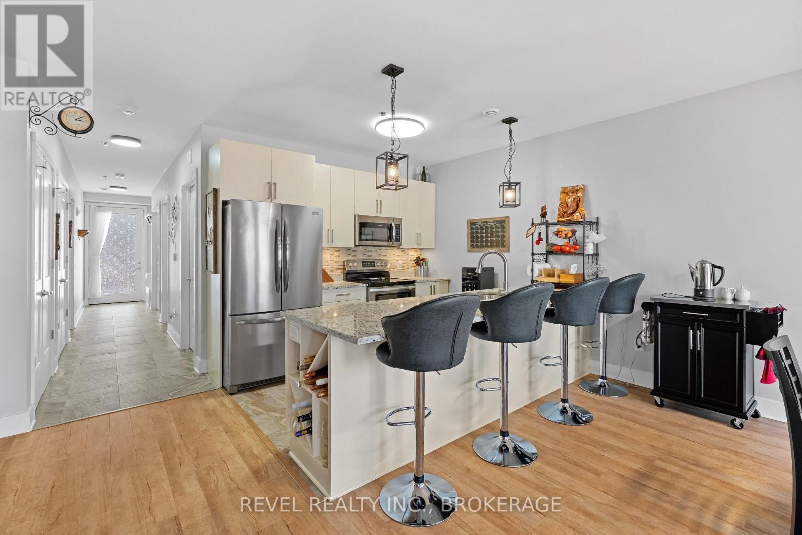 #14 130 WATER STREET E - 19