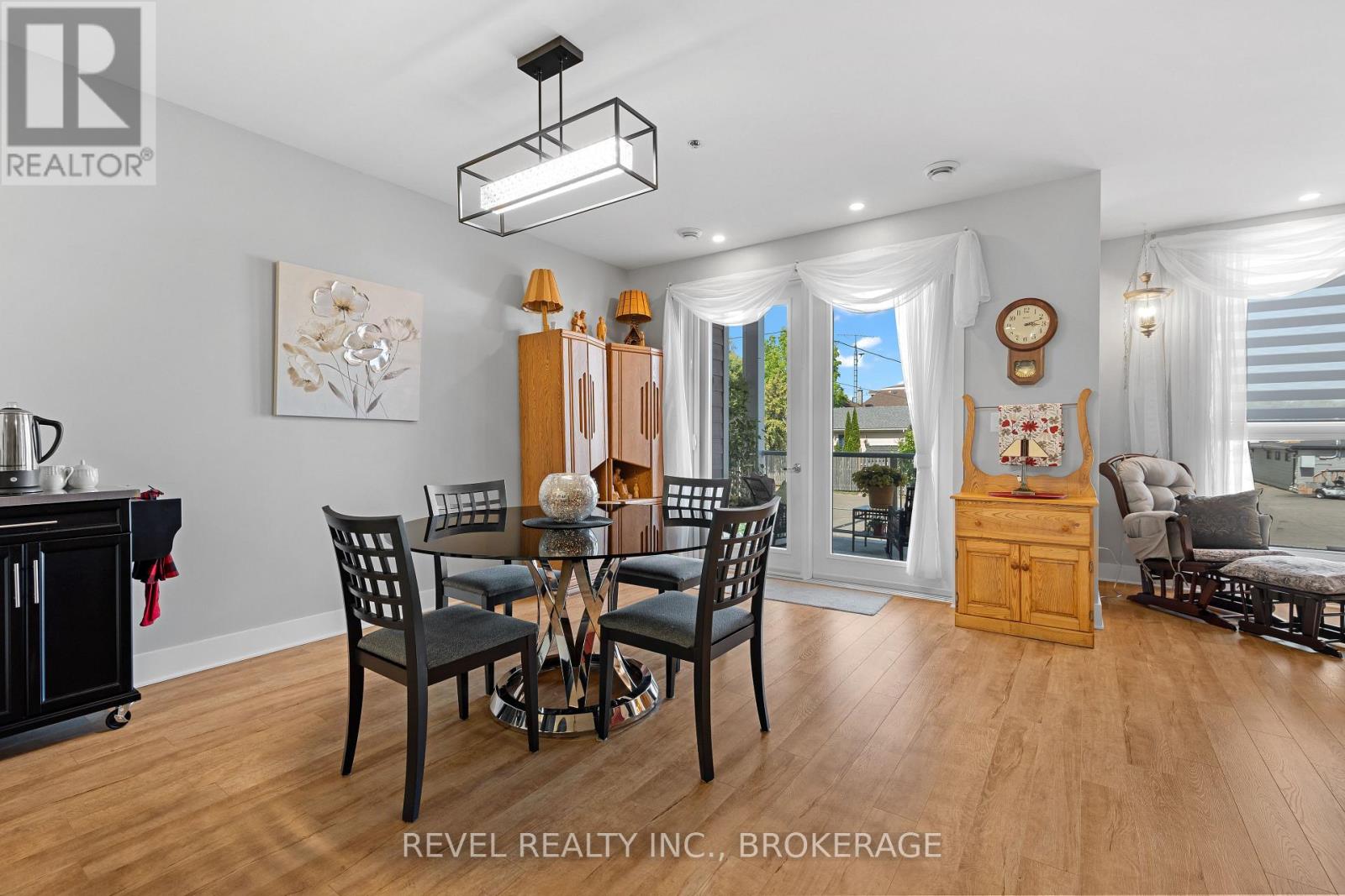 #14 130 WATER STREET E - 20