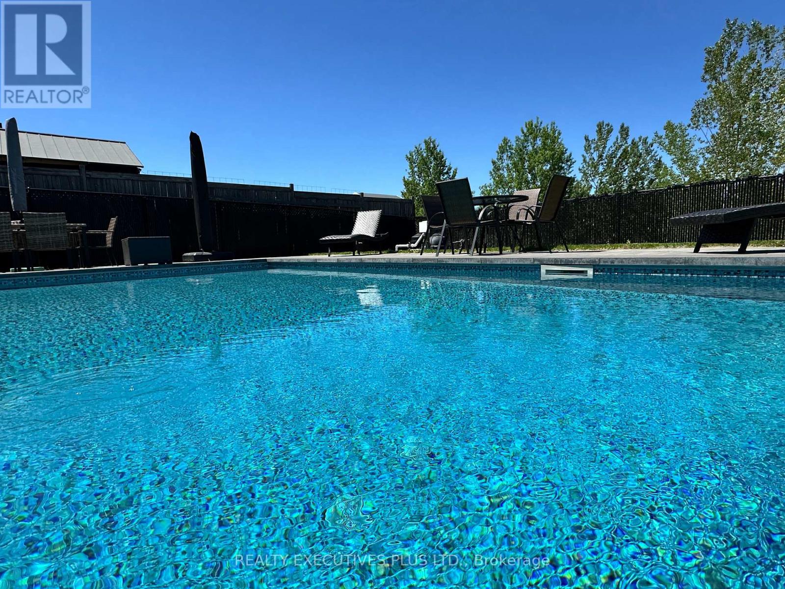 1082 DOCTEUR CORBEIL BOULEVARD - 38
