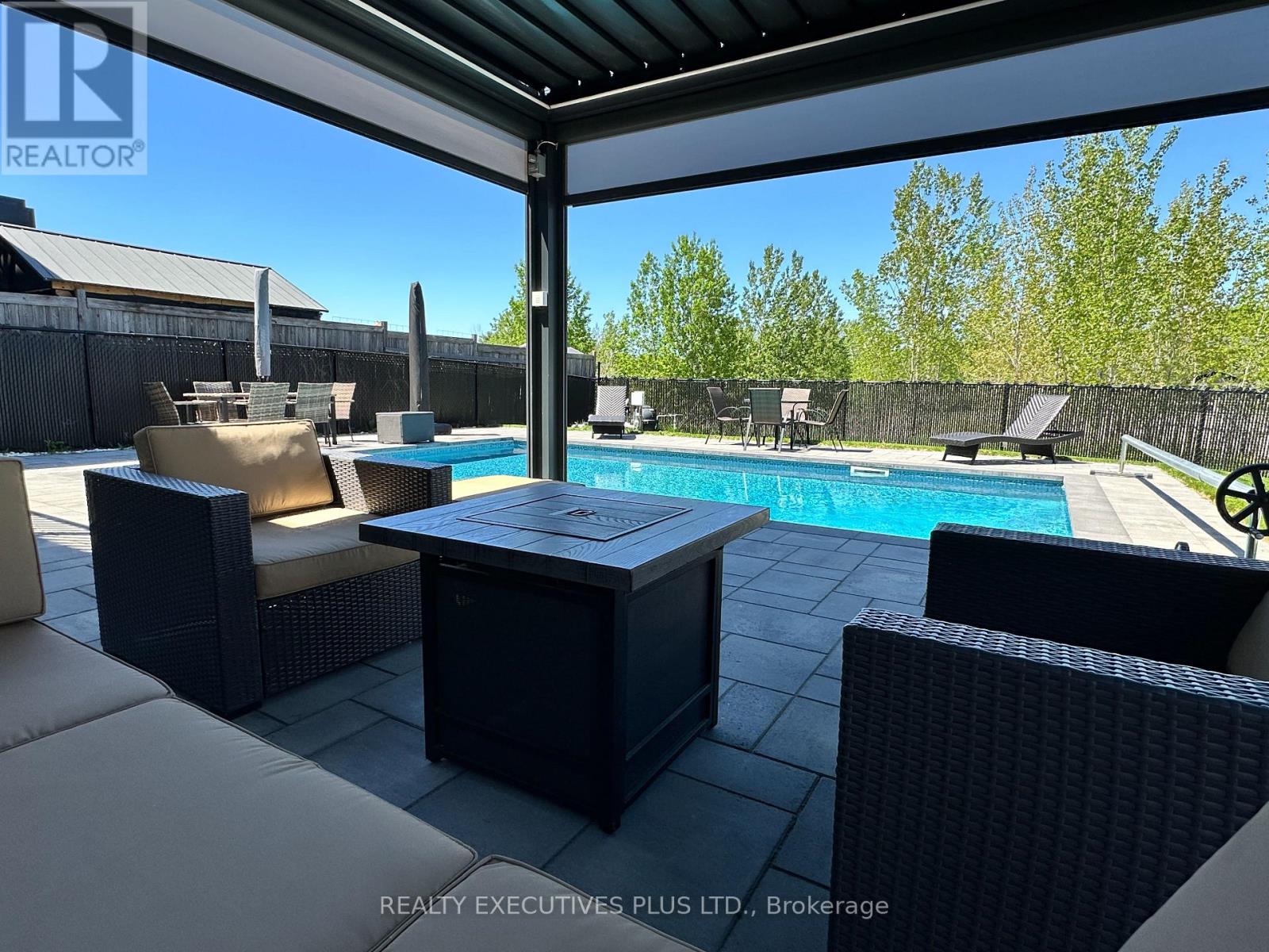 1082 DOCTEUR CORBEIL BOULEVARD - 45