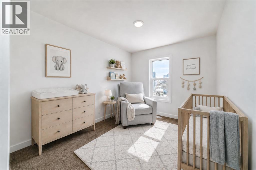 #904 30 Rochester View NW - 4