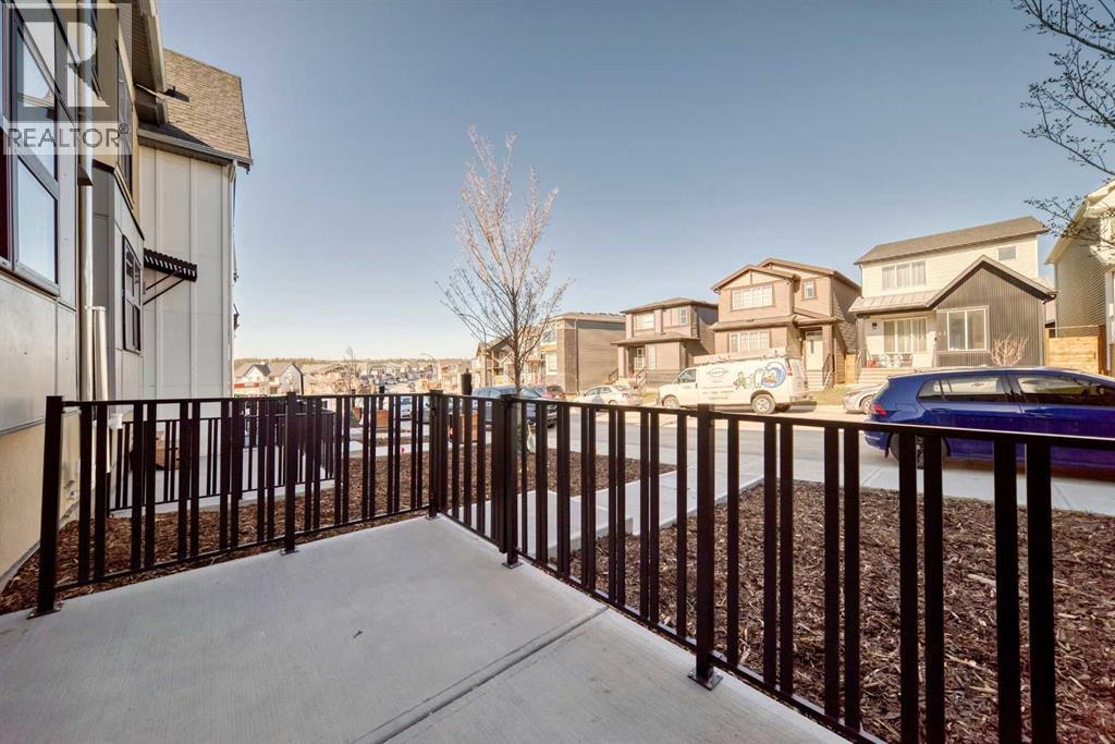 #904 30 Rochester View NW - 18