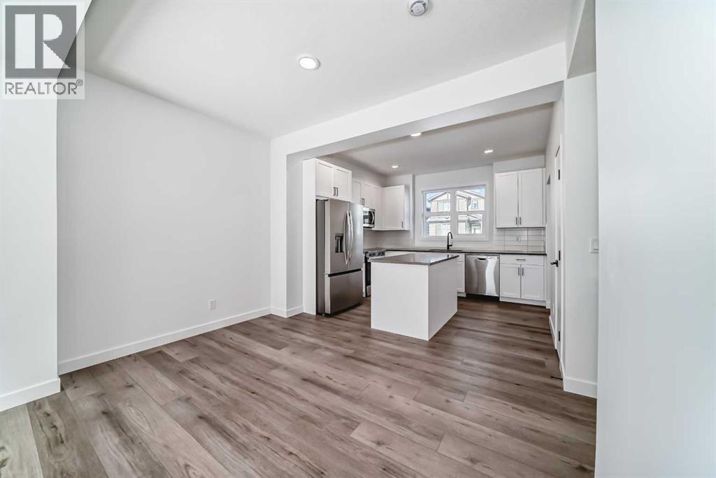 #904 30 Rochester View NW - 21