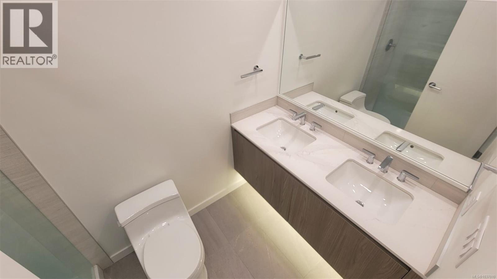 808 2000 Hannington Rd, Langford