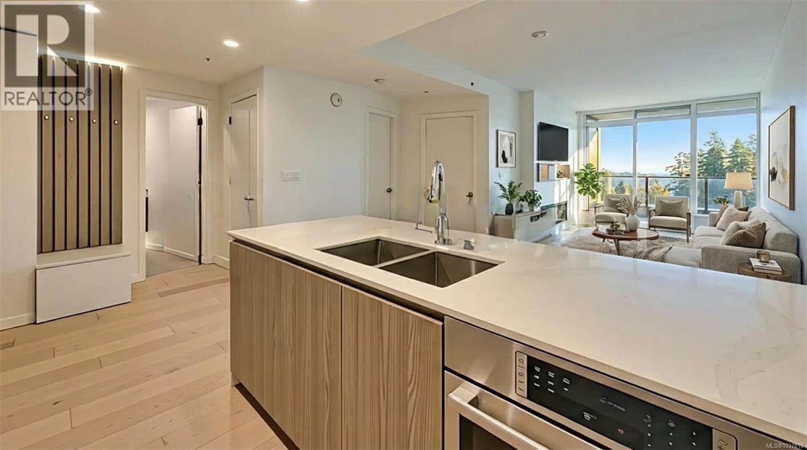 808 2000 Hannington Rd, Langford