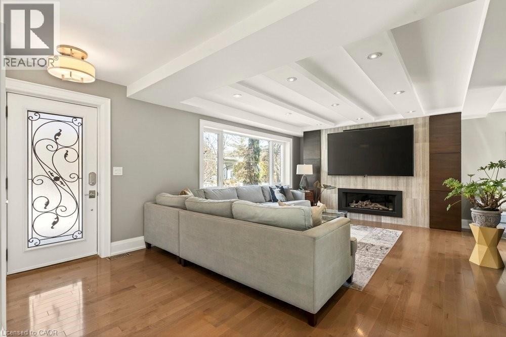 158 EWEN Road - 4
