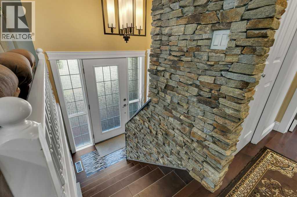 155 Midcrest Crescent SE - 7