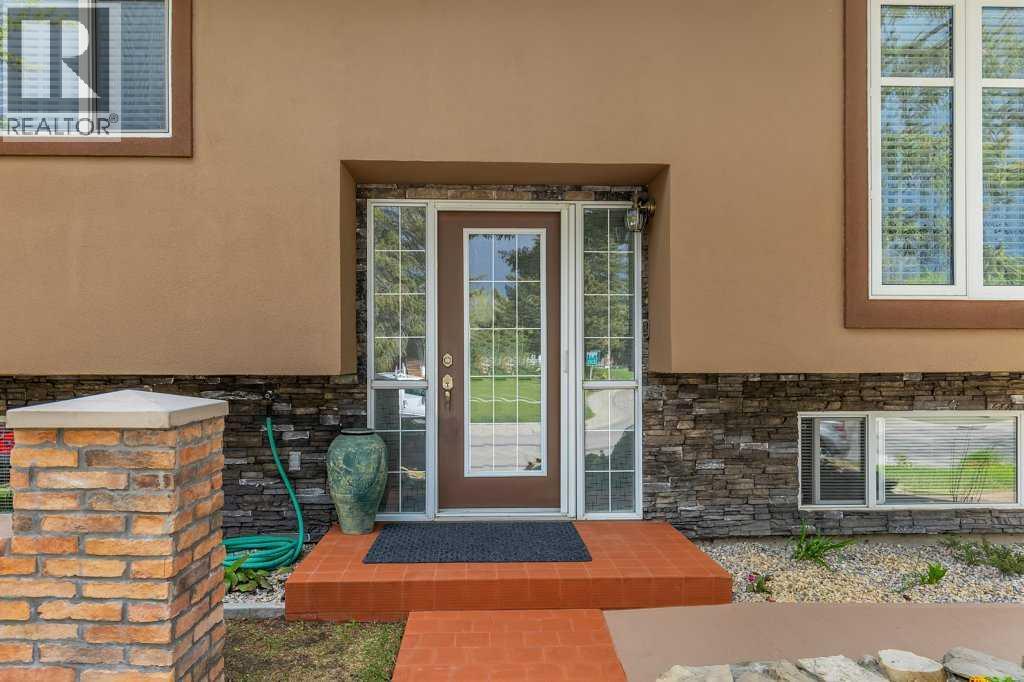 155 Midcrest Crescent SE - 4