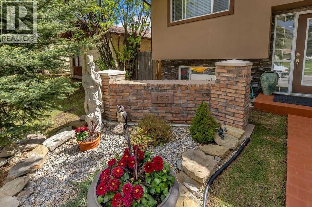 155 Midcrest Crescent SE - Image 3