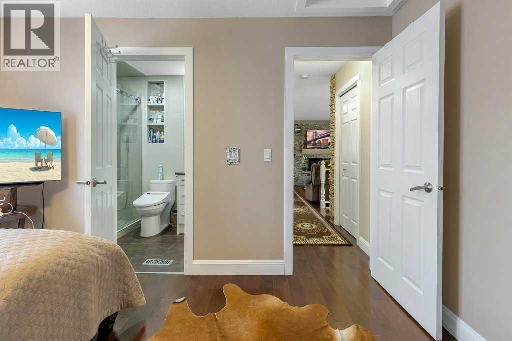 155 Midcrest Crescent SE - 24