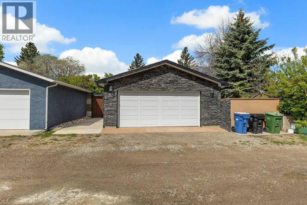 155 Midcrest Crescent SE - 45