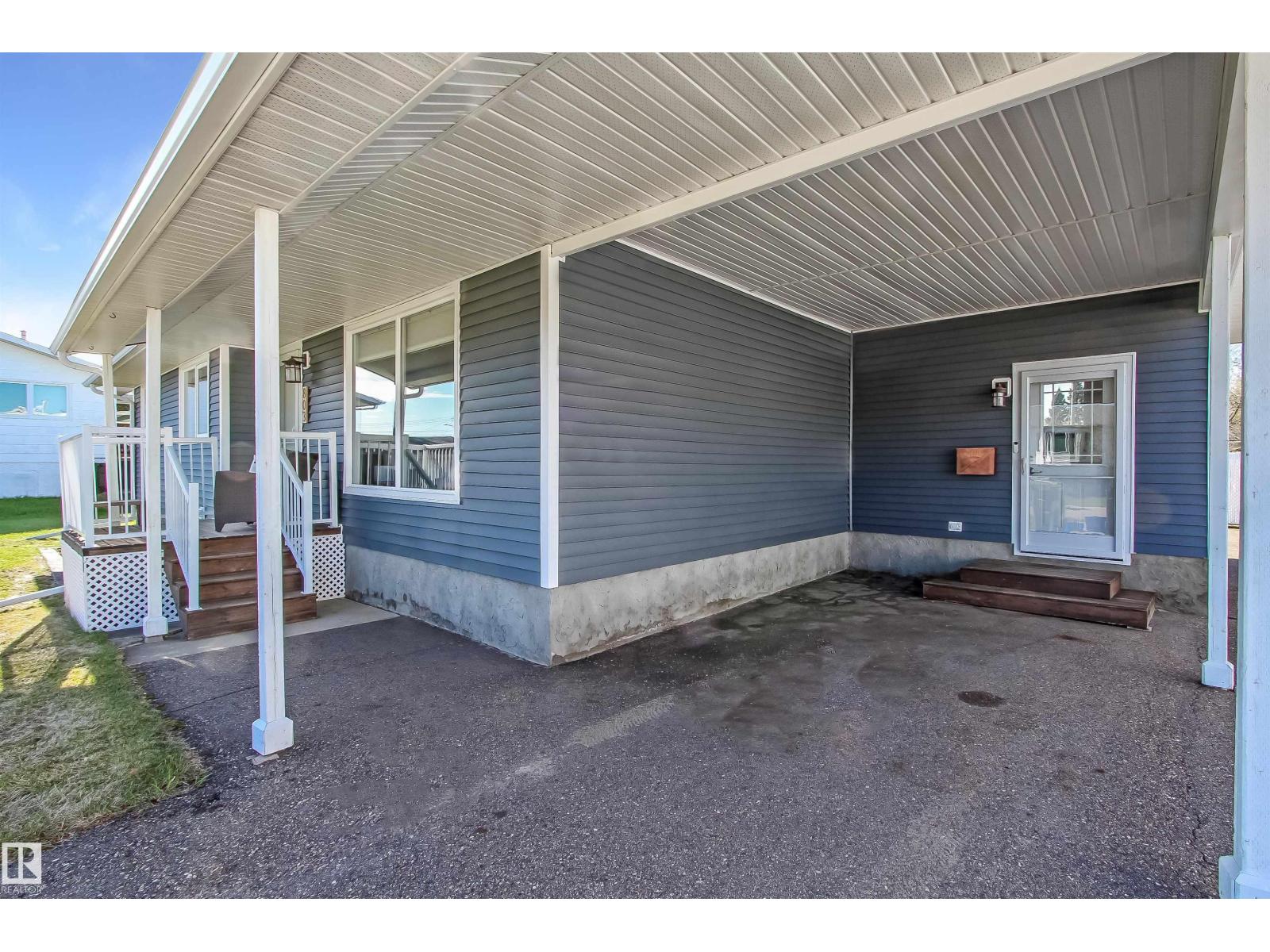 803 12 AV - Image 3