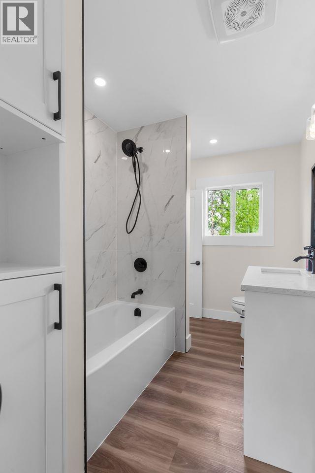 7060 EUGENE ROAD - 16