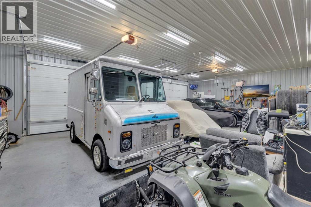 SHOP INTERIOR - FULLY FINISHED, HEATED, 220V