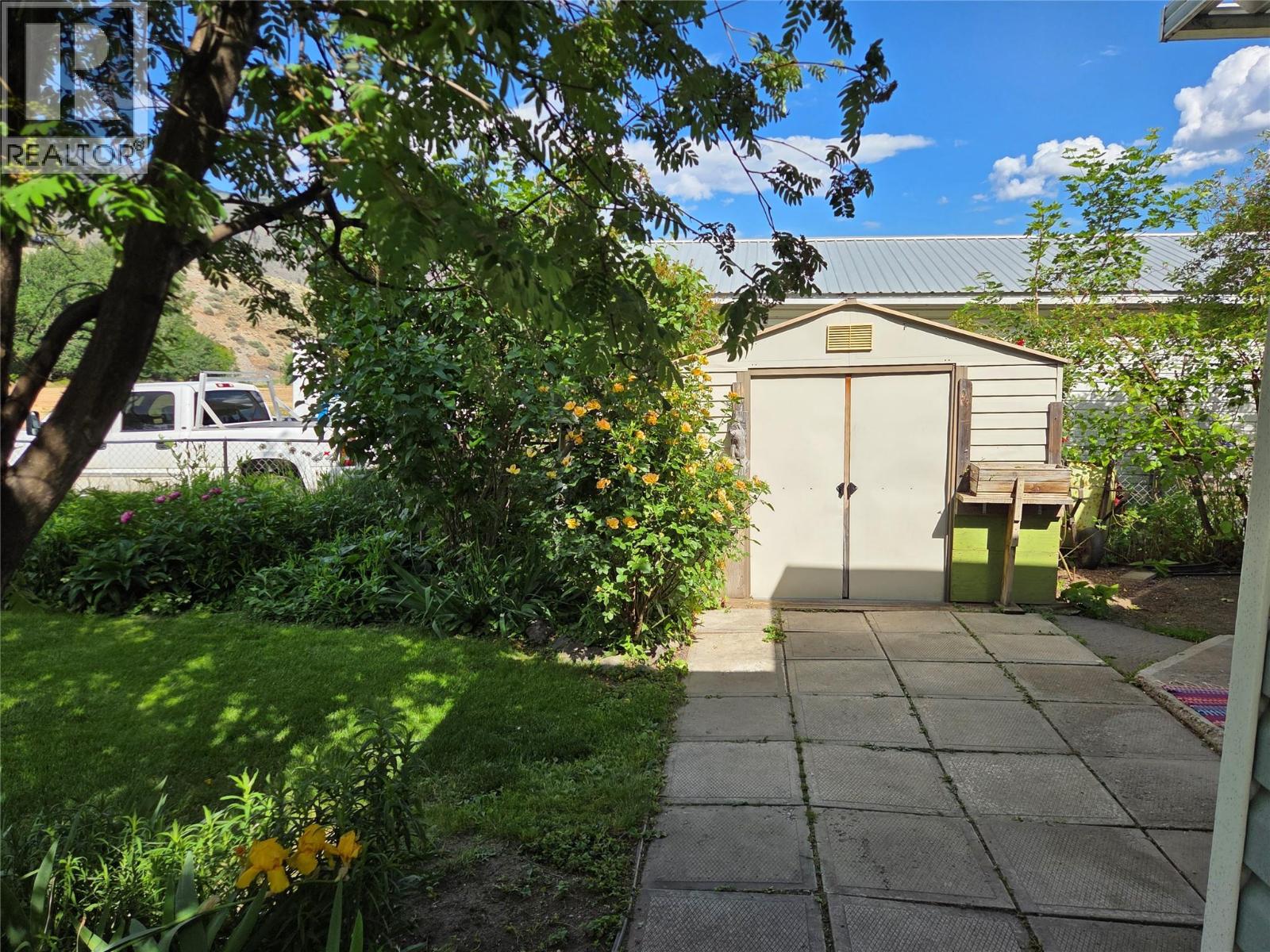 410 6th Avenue, Keremeos