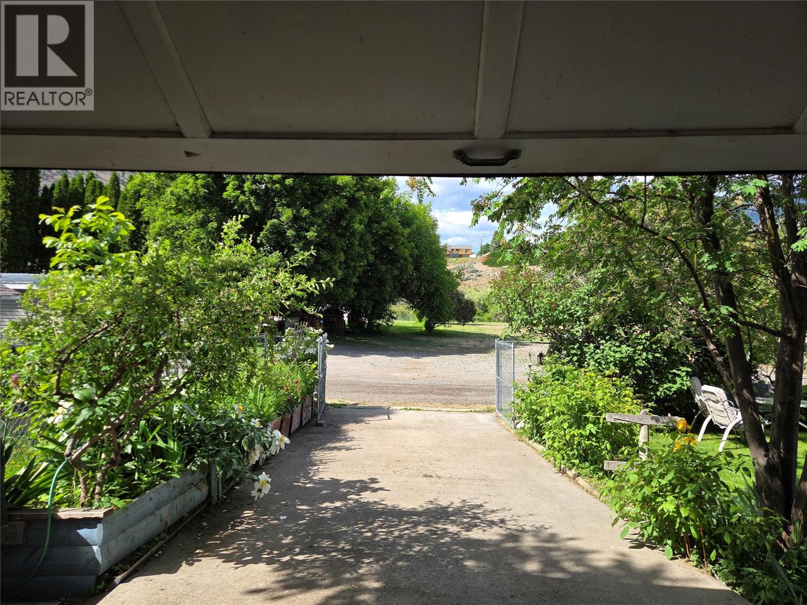 410 6th Avenue, Keremeos