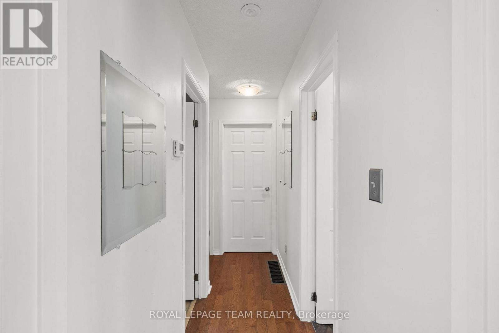 3383 ELIZABETH STREET - 19