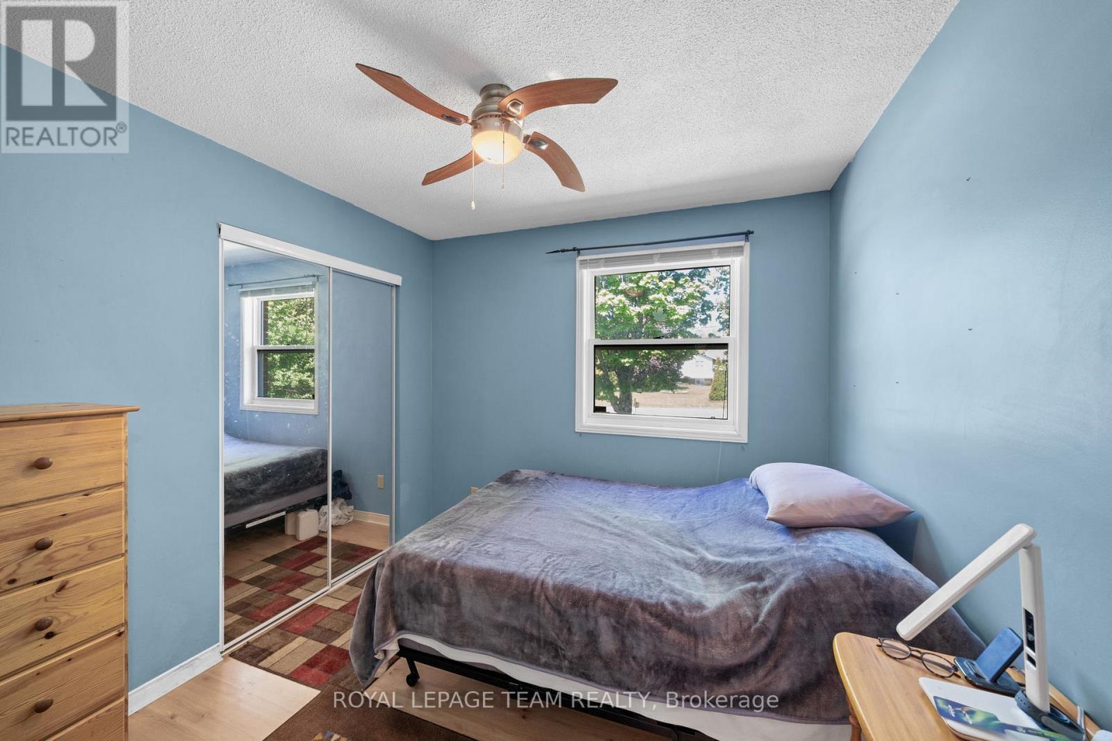 3383 ELIZABETH STREET - 25
